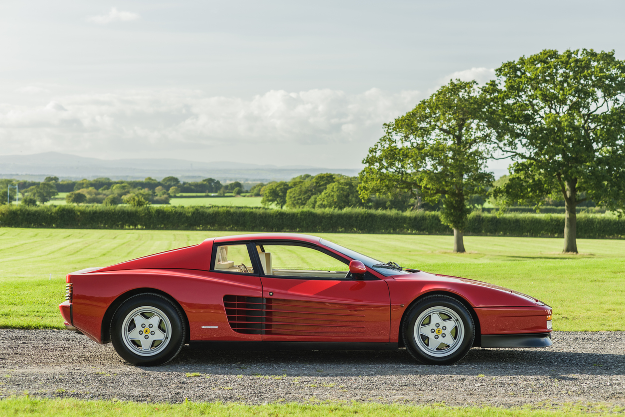 【2025年最新版】フェラーリ・テスタロッサの中古相場はいくら？年式別価格と狙い目モデルを徹底解説