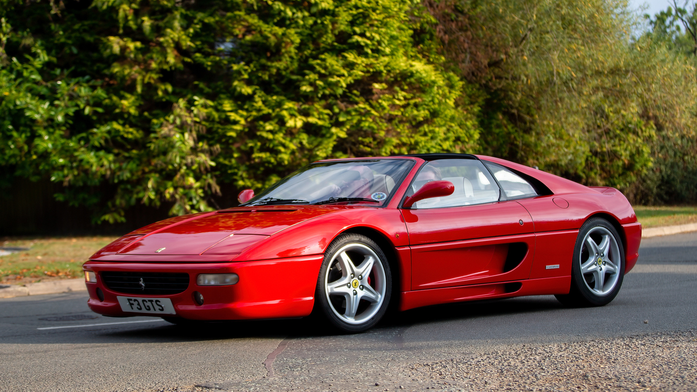 フェラーリF355の中古相場はいくら？年式・グレード別価格と購入時の注意点を徹底解説